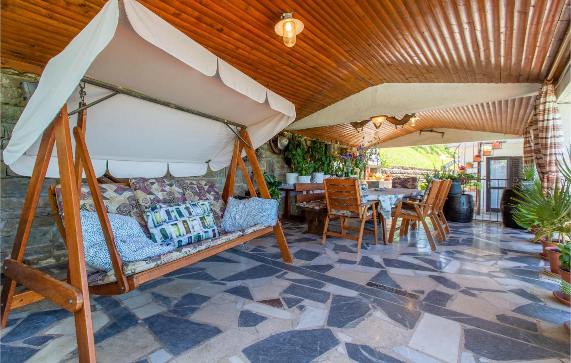Amazing Apartment In Secovlje With Kitchen エクステリア 写真